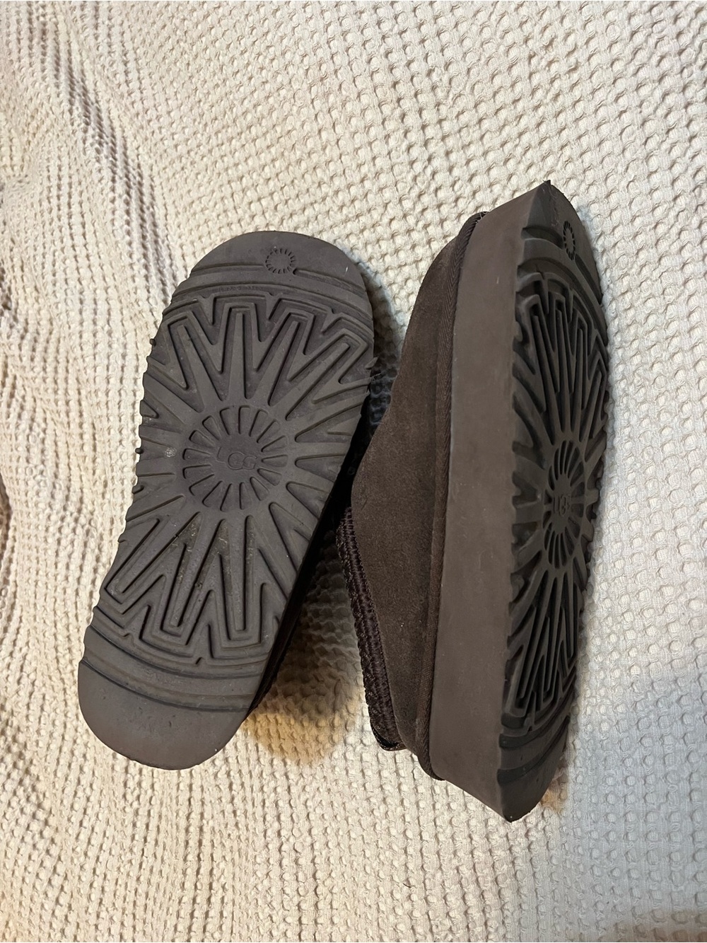 UGG tazz platform - Picture 2 of 3